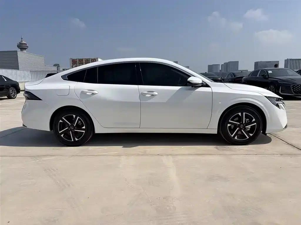 Nissan Sylphy 2026 1.6L CVT Flagship Edition — миниатюра 5