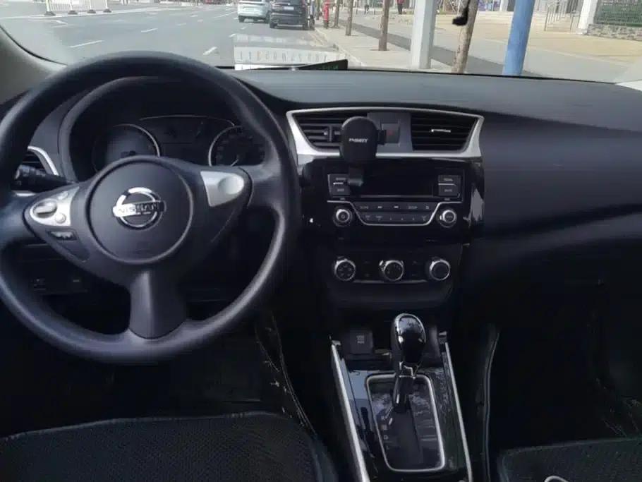 Nissan Sylphy 2016 1.6XL CVT Luxury Edition — миниатюра 12