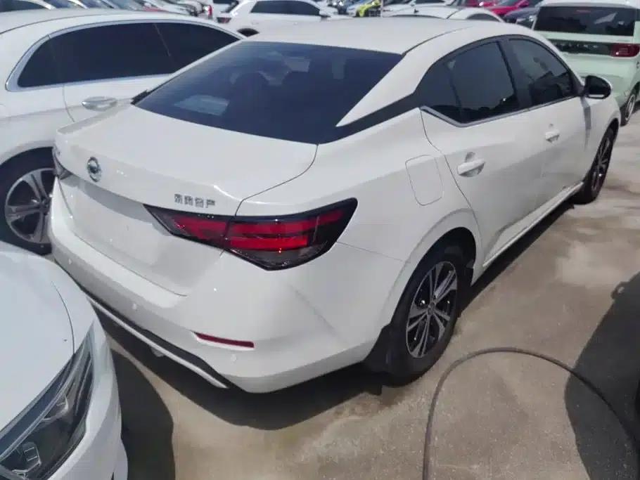 Nissan Sylphy 2022 1.6L XL CVT Enjoy Edition — миниатюра 3