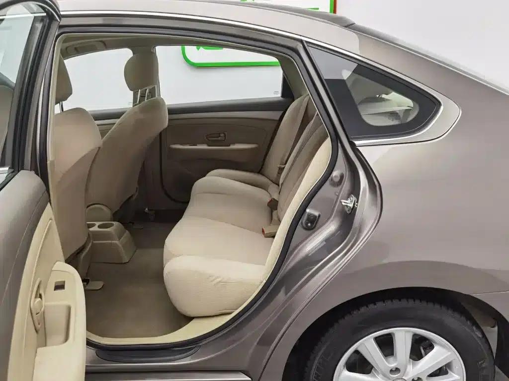 Nissan Sylphy 2016 Classic 1.6XE Manual Leading Edition — миниатюра 15