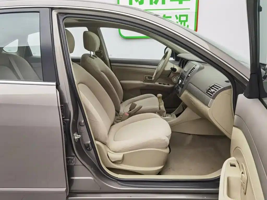 Nissan Sylphy 2016 Classic 1.6XE Manual Leading Edition — миниатюра 23