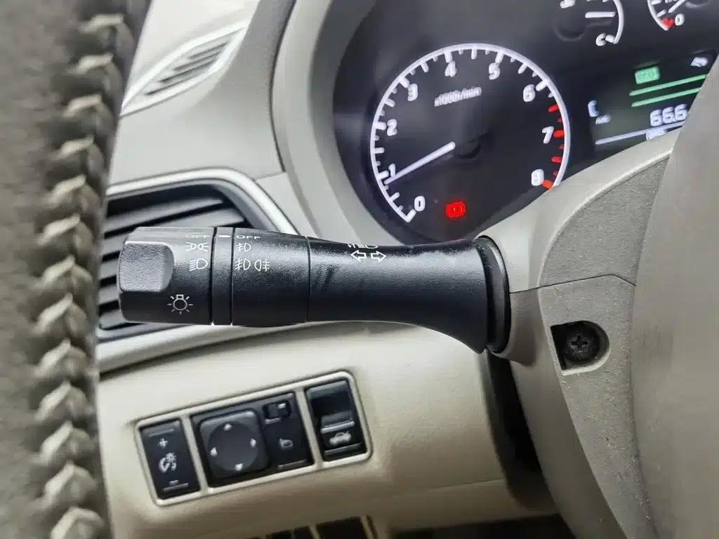 Nissan Sylphy 2012 1.6XL CVT Luxury Edition — миниатюра 21