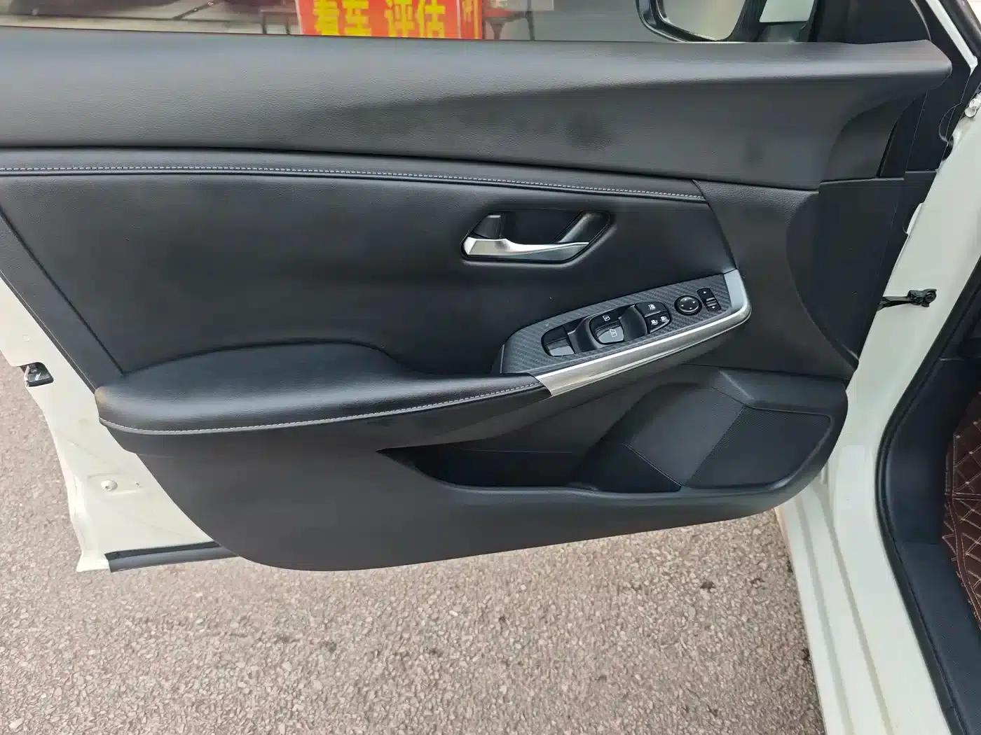 Nissan Sylphy 2022 1.6L XL CVT Enjoy Edition — миниатюра 19