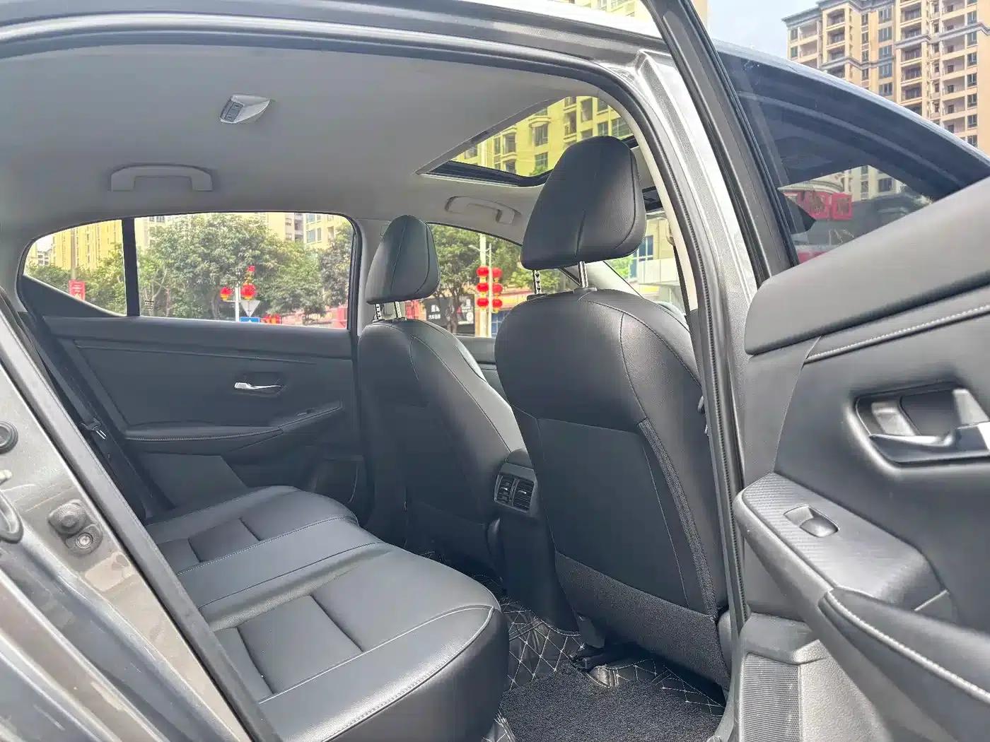 Nissan Sylphy 2022 1.6L XL CVT Enjoy Edition — миниатюра 13