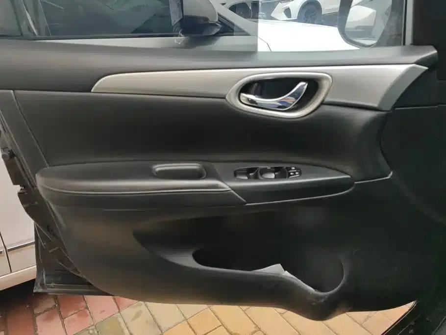 Nissan Sylphy 2021 Classic 1.6XE CVT Comfort Edition — миниатюра 7