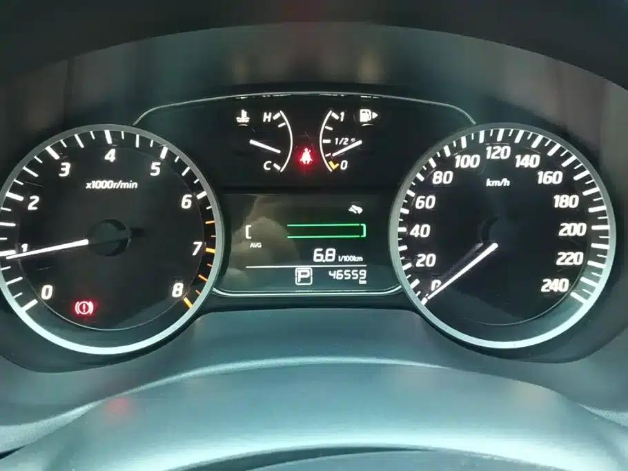 Nissan Sylphy 2022 Facelift Classic 1.6XL CVT Luxury Edition — миниатюра 14