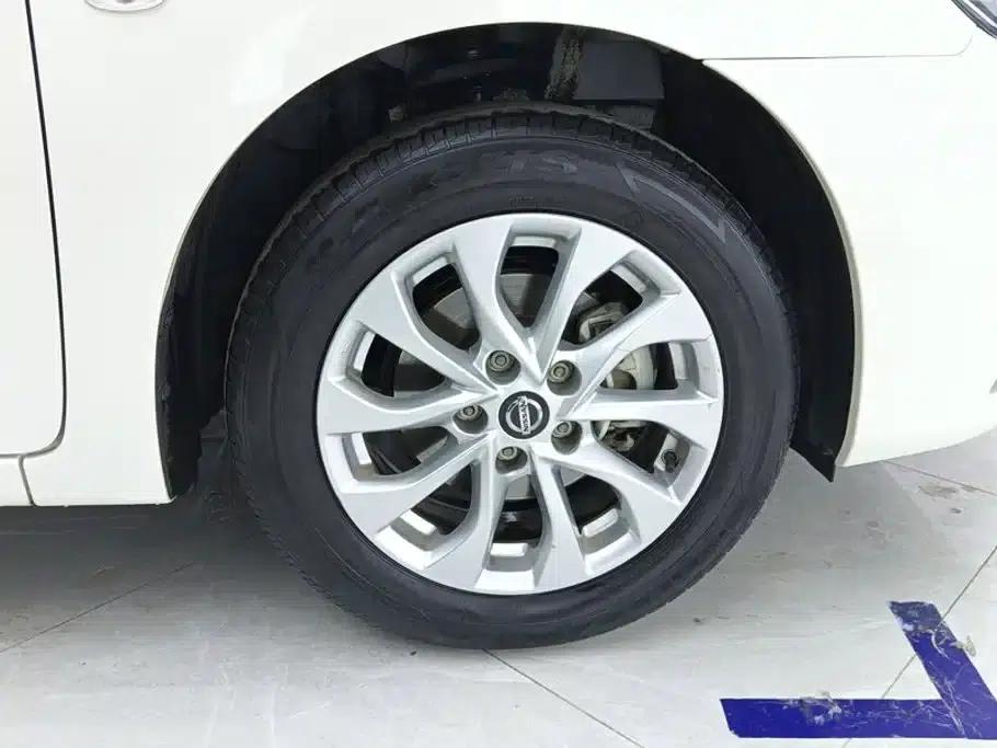 Nissan Sylphy 2022 Facelift Classic 1.6XL CVT Luxury Edition — миниатюра 6