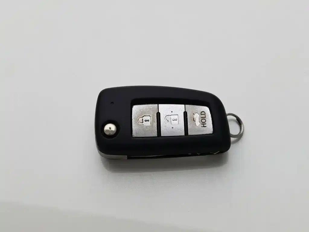 Nissan Sylphy 2016 1.6XL Manual Deluxe Edition — миниатюра 19