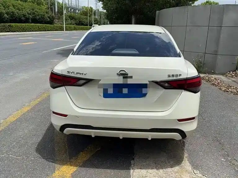 Nissan Sylphy 2022 1.6L XL CVT Enjoy Edition — миниатюра 6