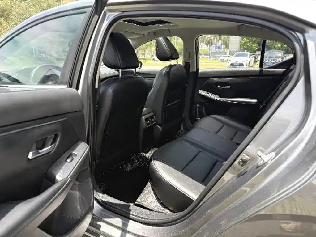 Nissan Sylphy 2020 1.6L XL CVT Enjoy Edition — миниатюра 6