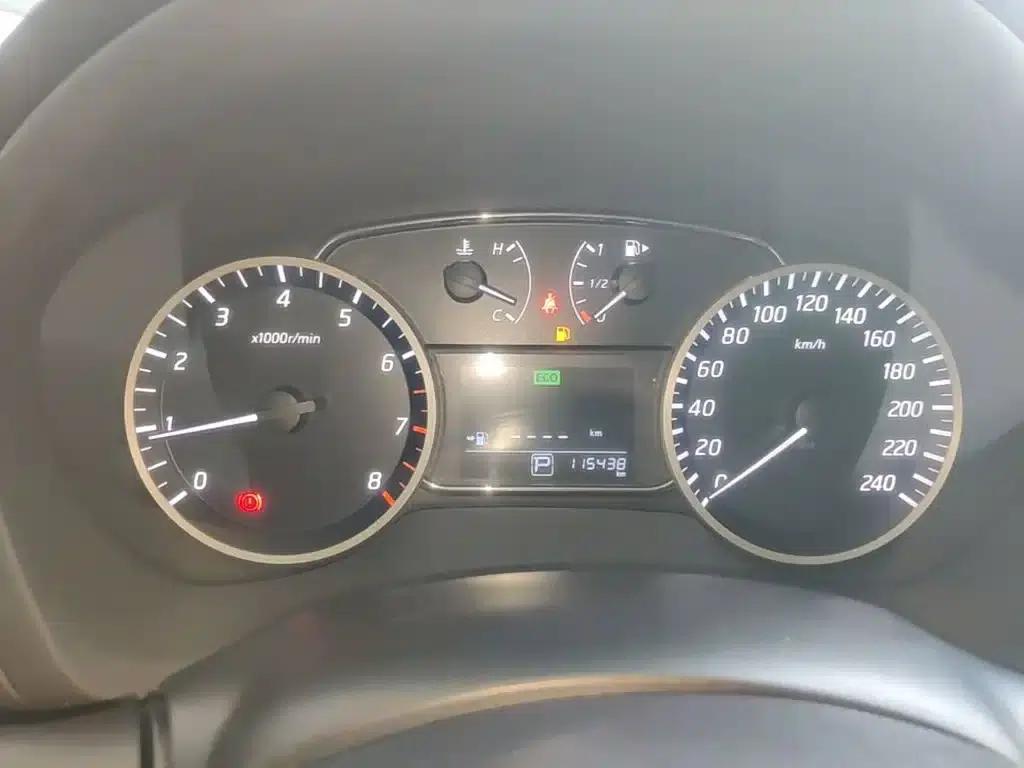 Nissan Sylphy 2018 1.6XV CVT Premium Edition — миниатюра 12