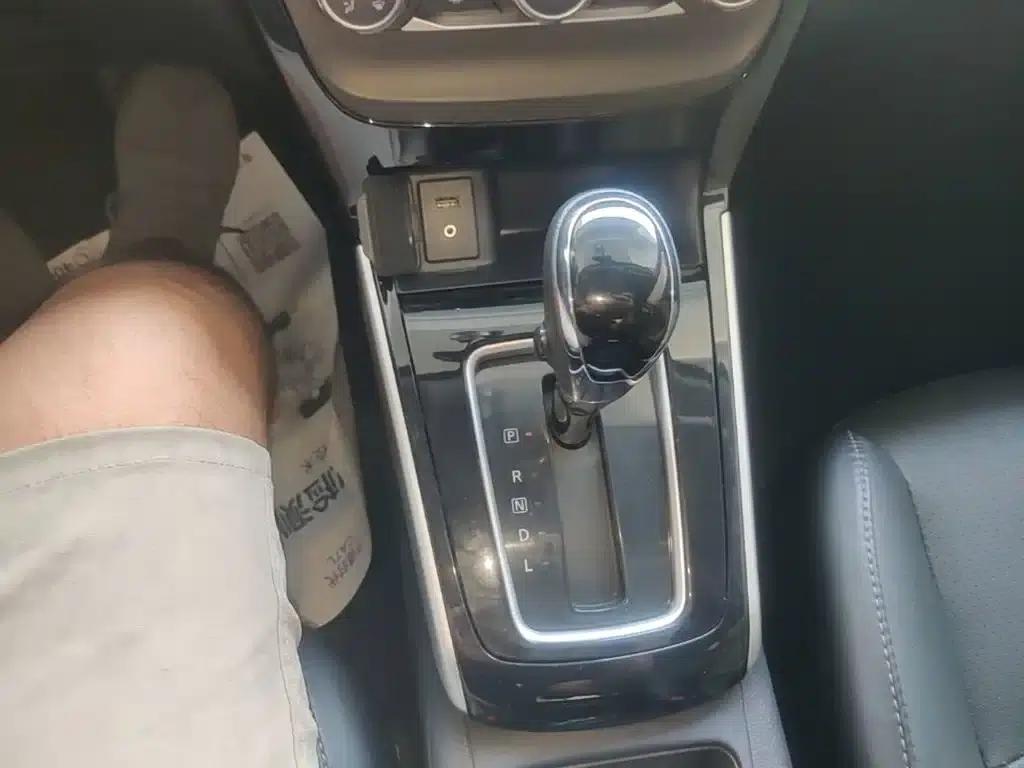 Nissan Sylphy 2018 1.6XV CVT Premium Edition — миниатюра 14