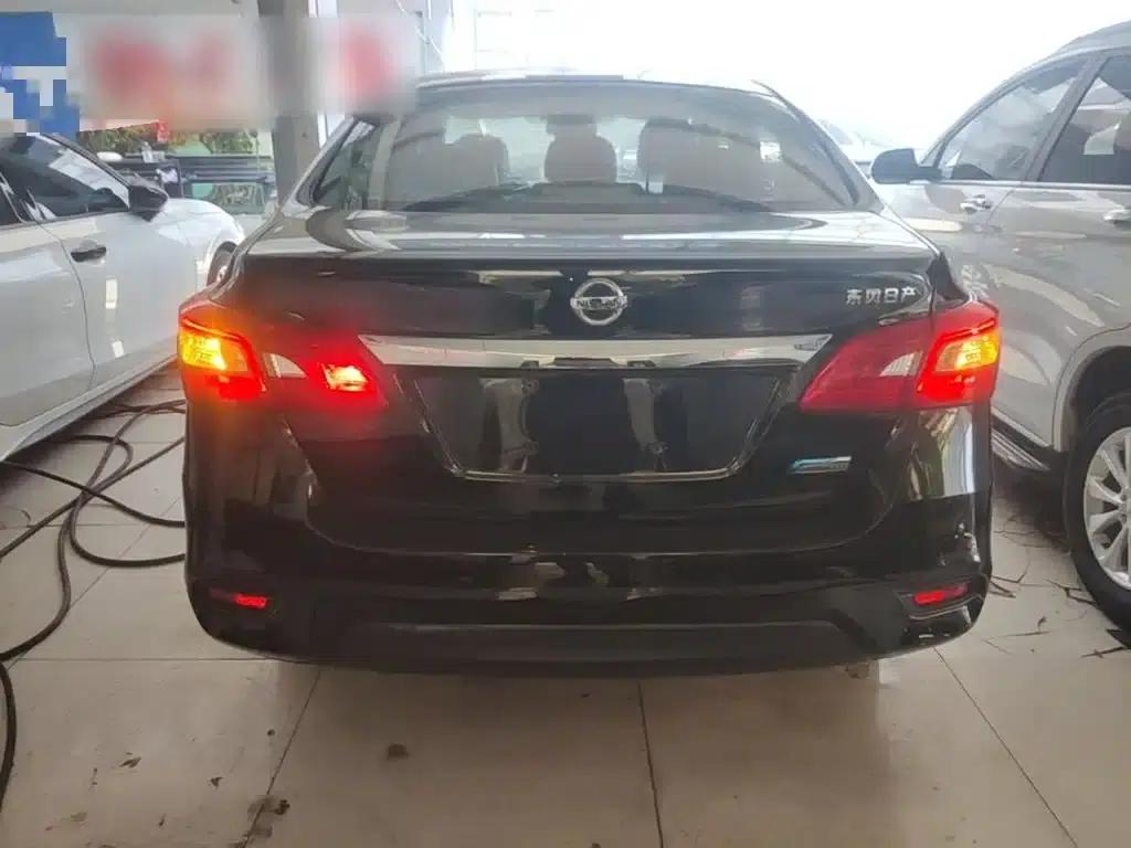 Nissan Sylphy 2018 1.6XV CVT Premium Edition — миниатюра 6