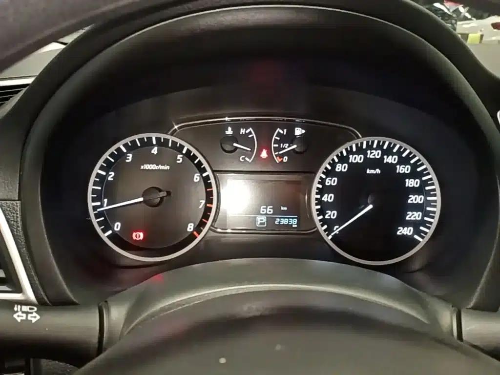 Nissan Sylphy 2022 Classic 1.6XE CVT Comfort Edition — миниатюра 12