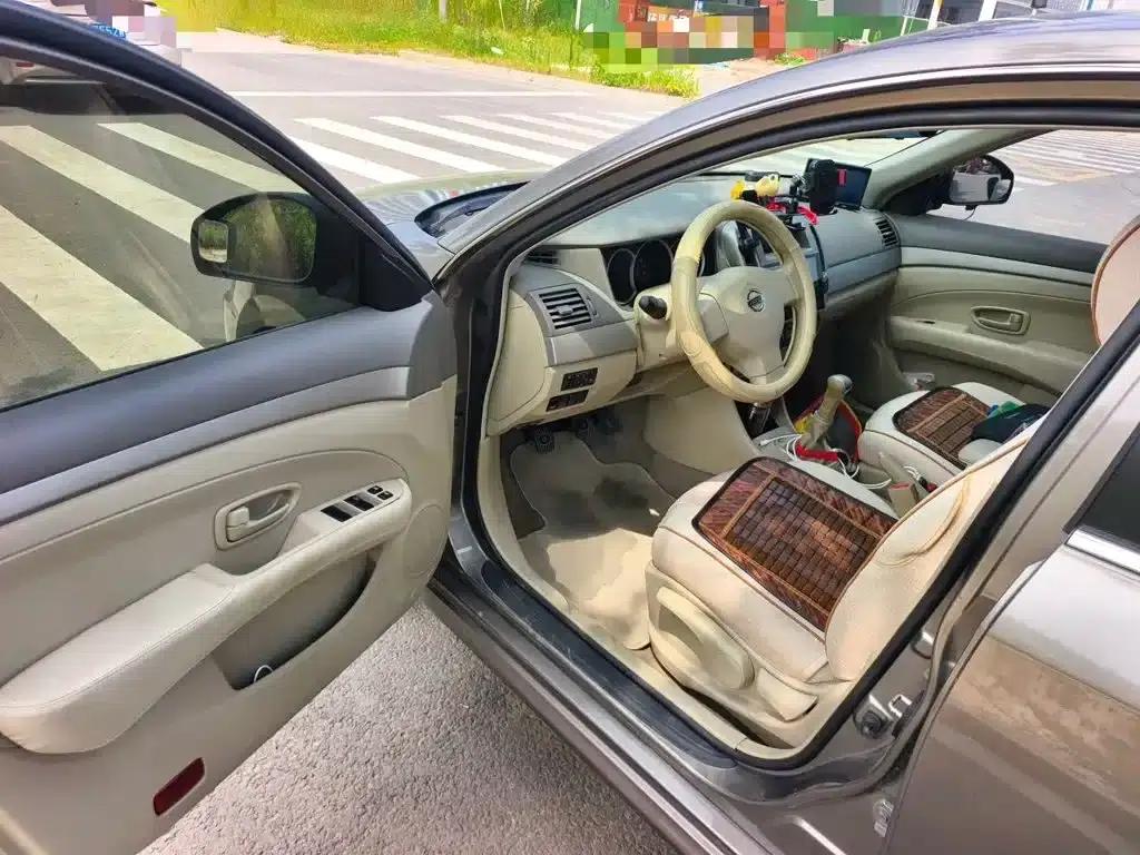 Nissan Sylphy 2016 Classic 1.6XE Manual Comfort Edition — миниатюра 14