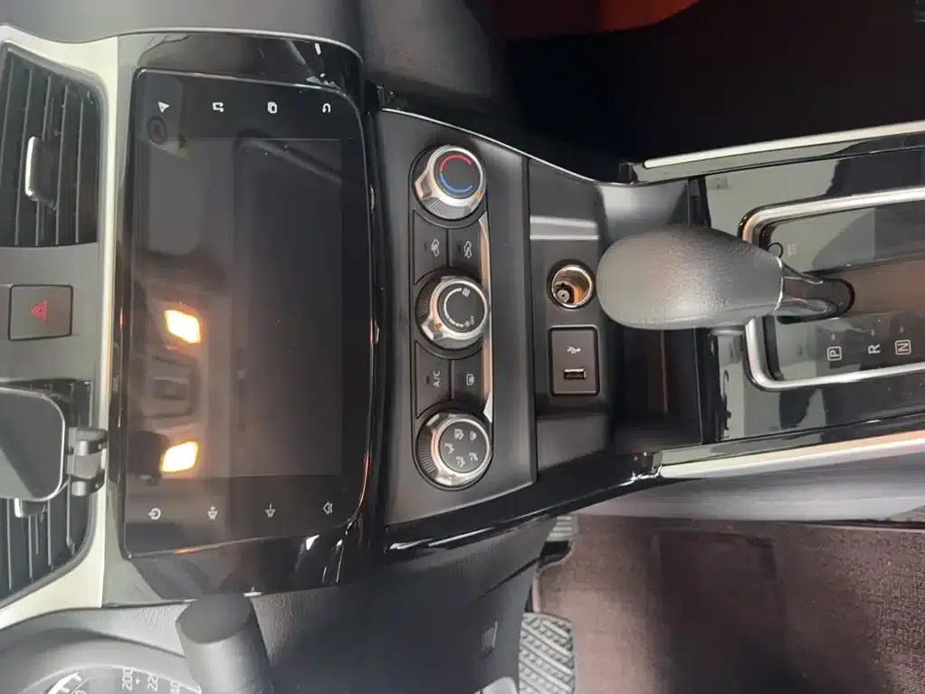 Nissan Sylphy 2022 Classic 1.6XL CVT Luxury Edition — миниатюра 5