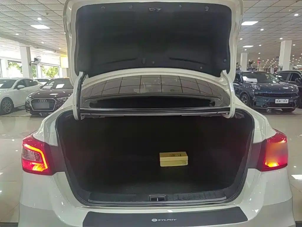 Nissan Sylphy 2022 Classic 1.6XE CVT Comfort Edition — миниатюра 19