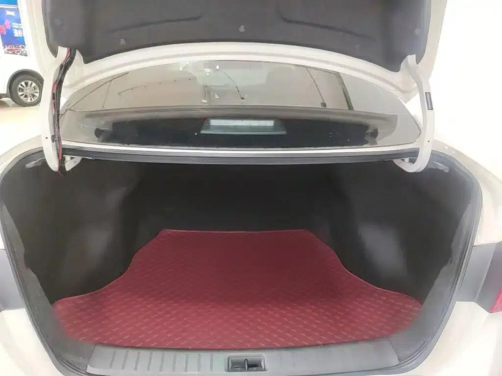 Nissan Sylphy 2024 Facelift III Classic 1.6XE CVT Comfort Edition — миниатюра 19
