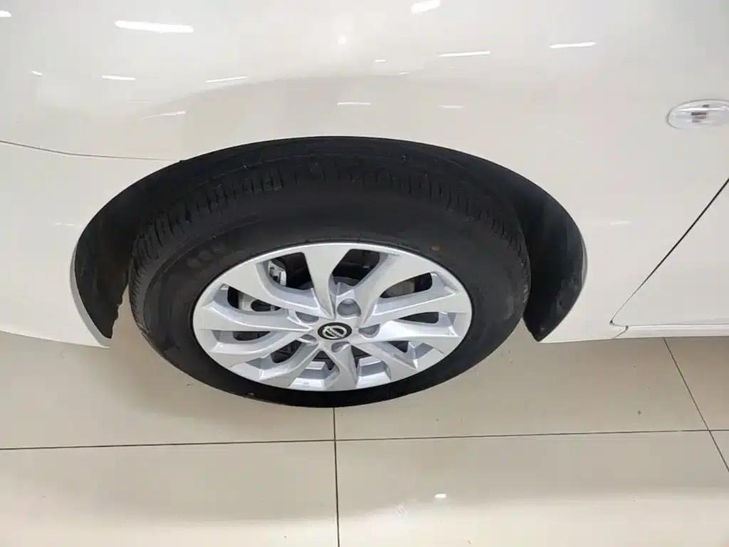 Nissan Sylphy 2024 Facelift III Classic 1.6XE CVT Comfort Edition — миниатюра 23
