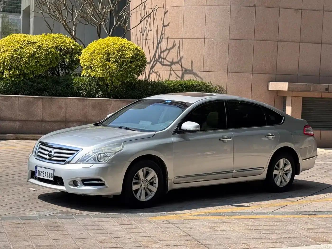 Teana 2011 2.5L XL Leading Edition — миниатюра 1