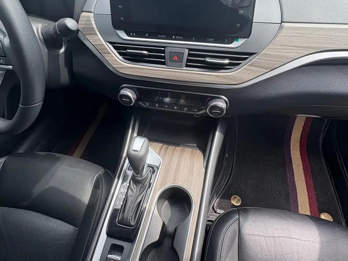 Teana 2021 2.0L XE Fashion Edition — миниатюра 8