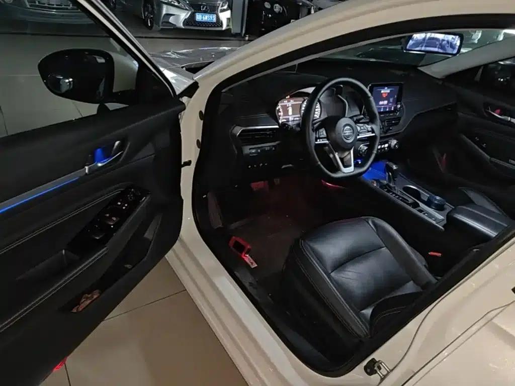 Teana 2020 Facelift 2.0T XL Upper AD1 Smart Navigation Edition — миниатюра 16