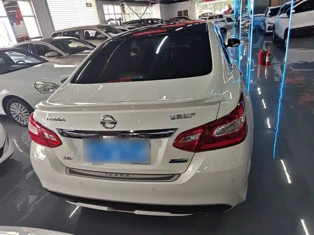 Teana 2016 2.5L XL-UpperNAVI Tech Premium Edition — миниатюра 6