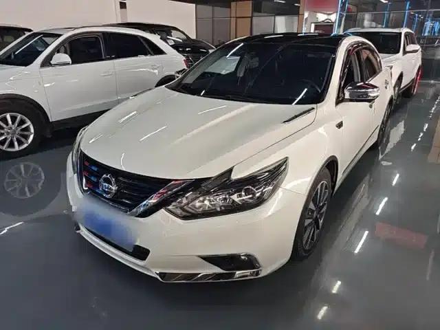 Teana 2016 2.5L XL-UpperNAVI Tech Premium Edition