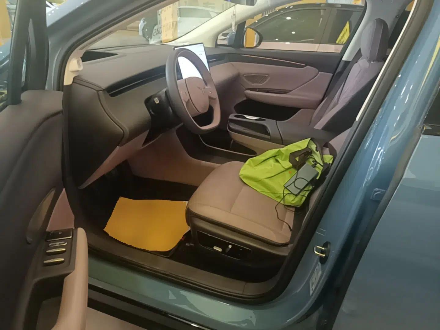 Hongqi Tiangong 06 2025 660 4x4 Smart Selection Edition — миниатюра 17