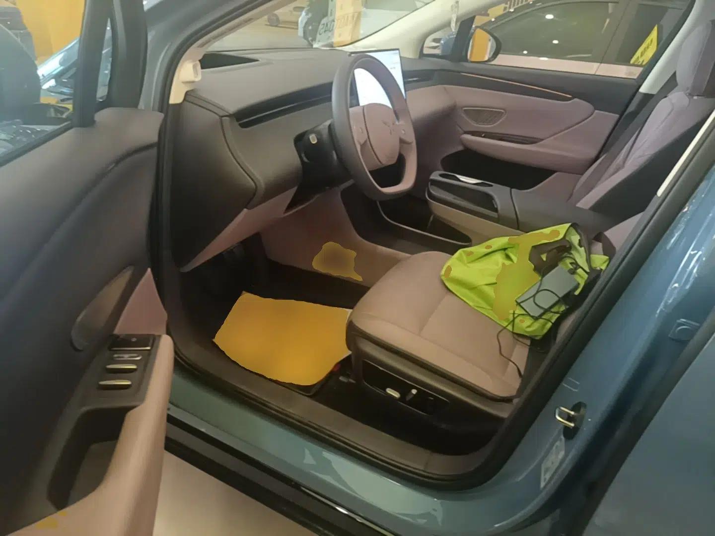 Hongqi Tiangong 06 2025 660 4x4 Smart Selection Edition — миниатюра 18