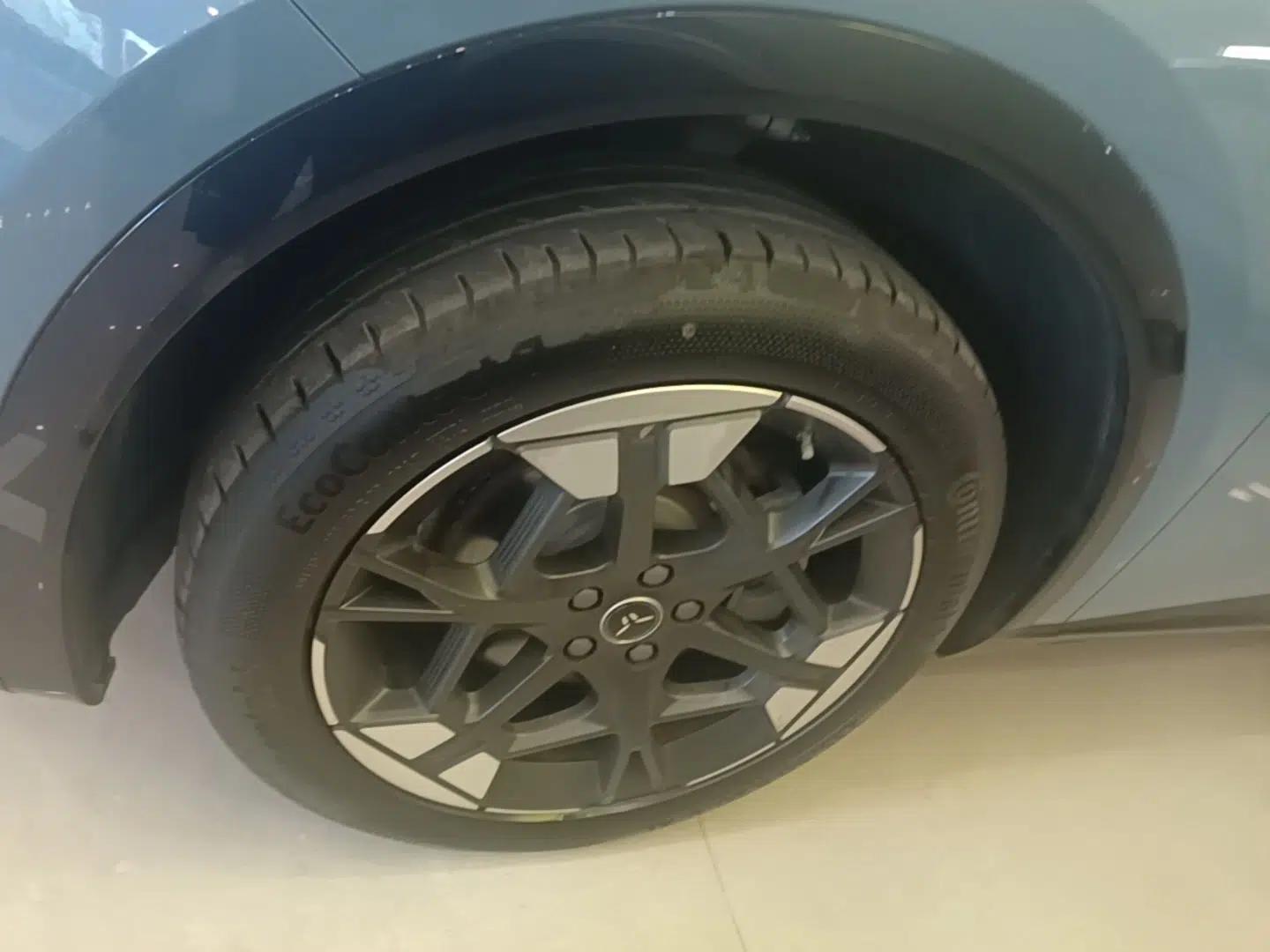 Hongqi Tiangong 06 2025 660 4x4 Smart Selection Edition — миниатюра 10