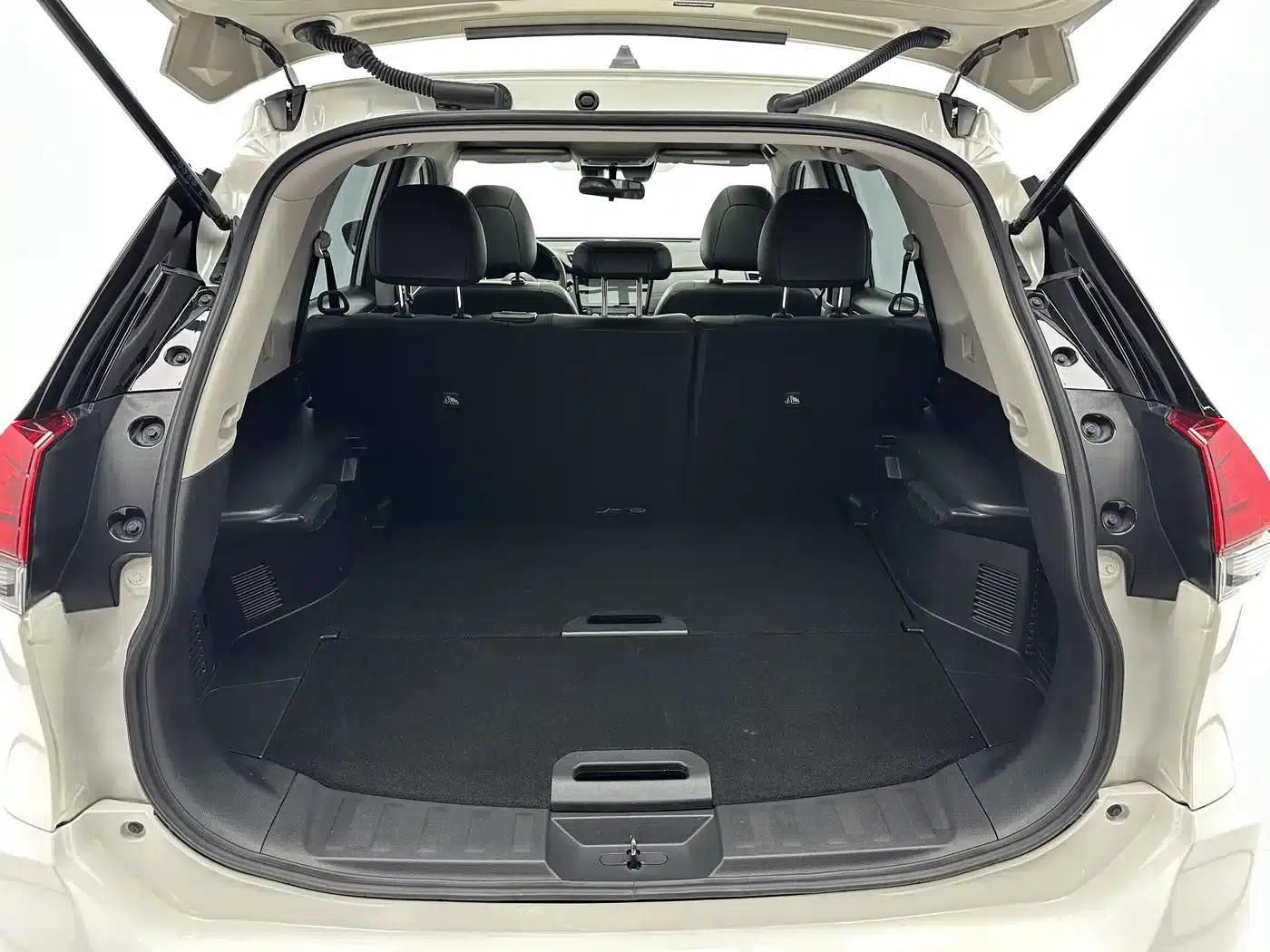 Nissan X-Trail 2023 Classic 2.0L 2WD Intelligent Connectivity Premium Edition — миниатюра 18