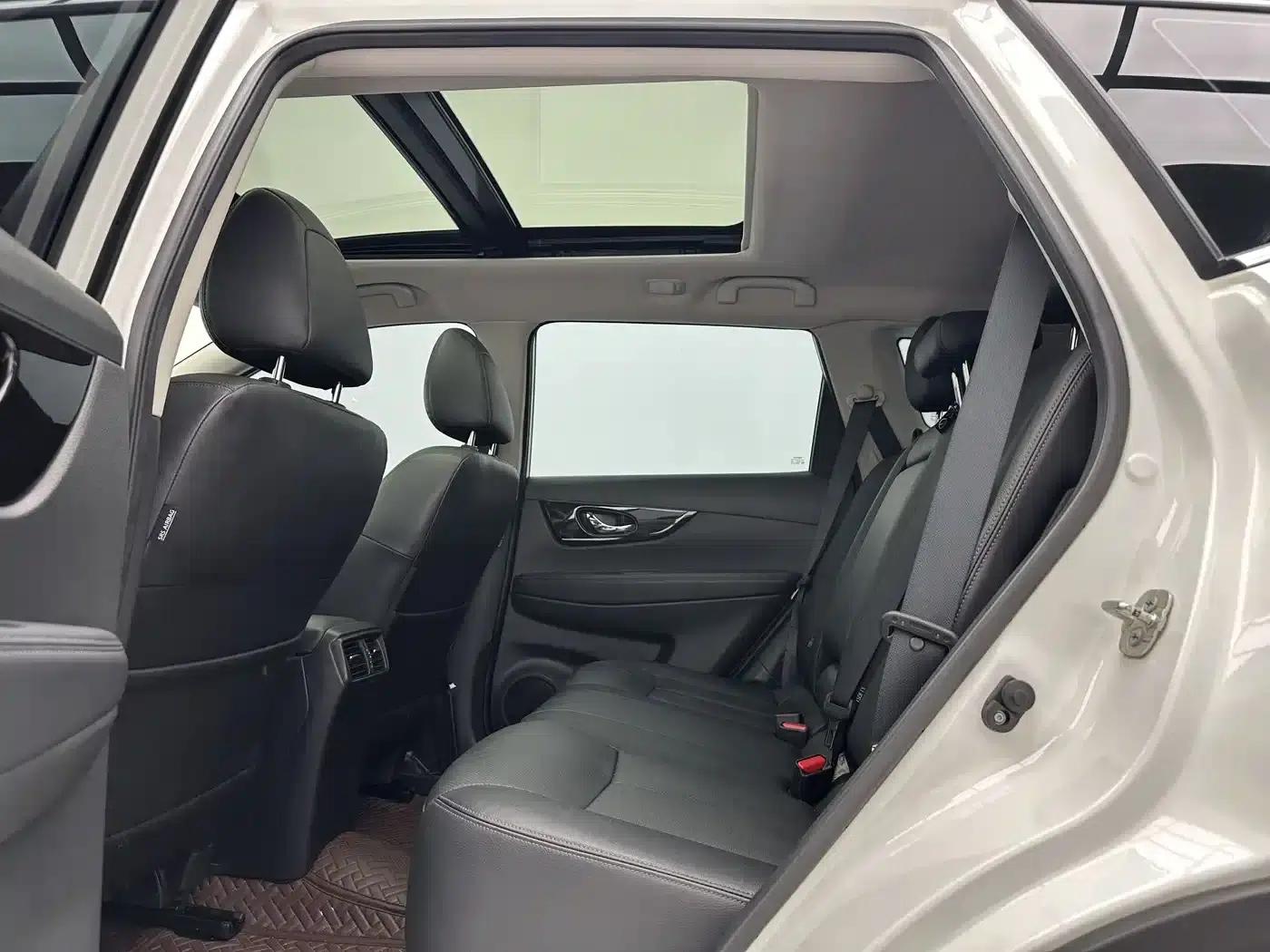 Nissan X-Trail 2023 Classic 2.0L 2WD Intelligent Connectivity Premium Edition — миниатюра 6