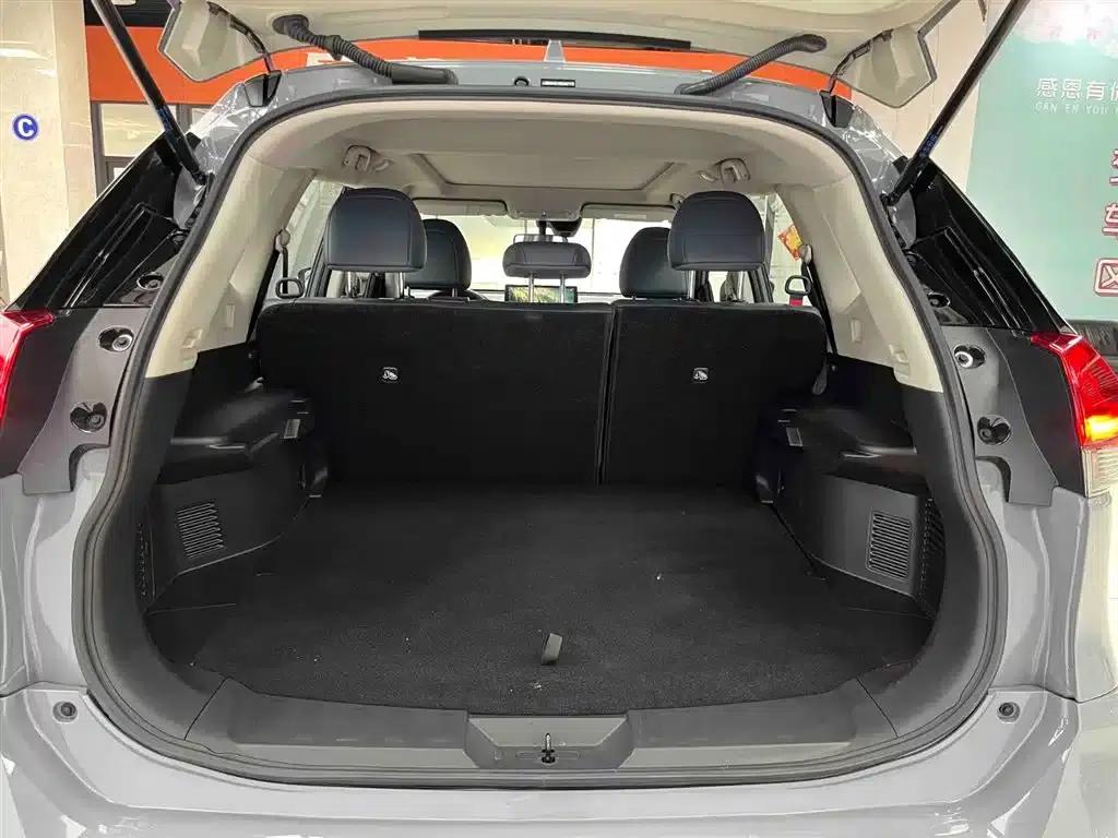 Nissan X-Trail 2025 Honor 2.0L 2WD Leading Edition — миниатюра 17