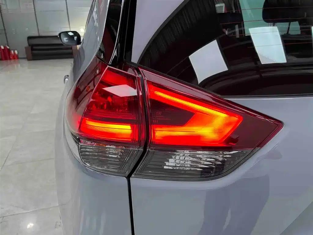 Nissan X-Trail 2025 Honor 2.0L 2WD Leading Edition — миниатюра 19