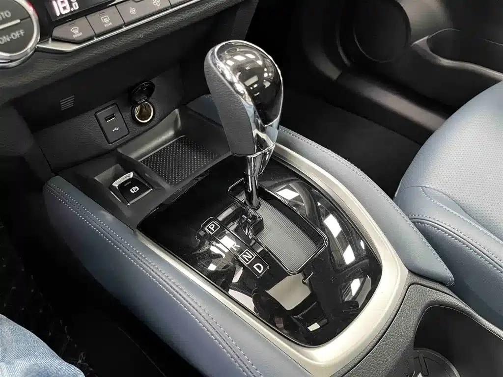 Nissan X-Trail 2025 Honor 2.0L 2WD Leading Edition — миниатюра 6