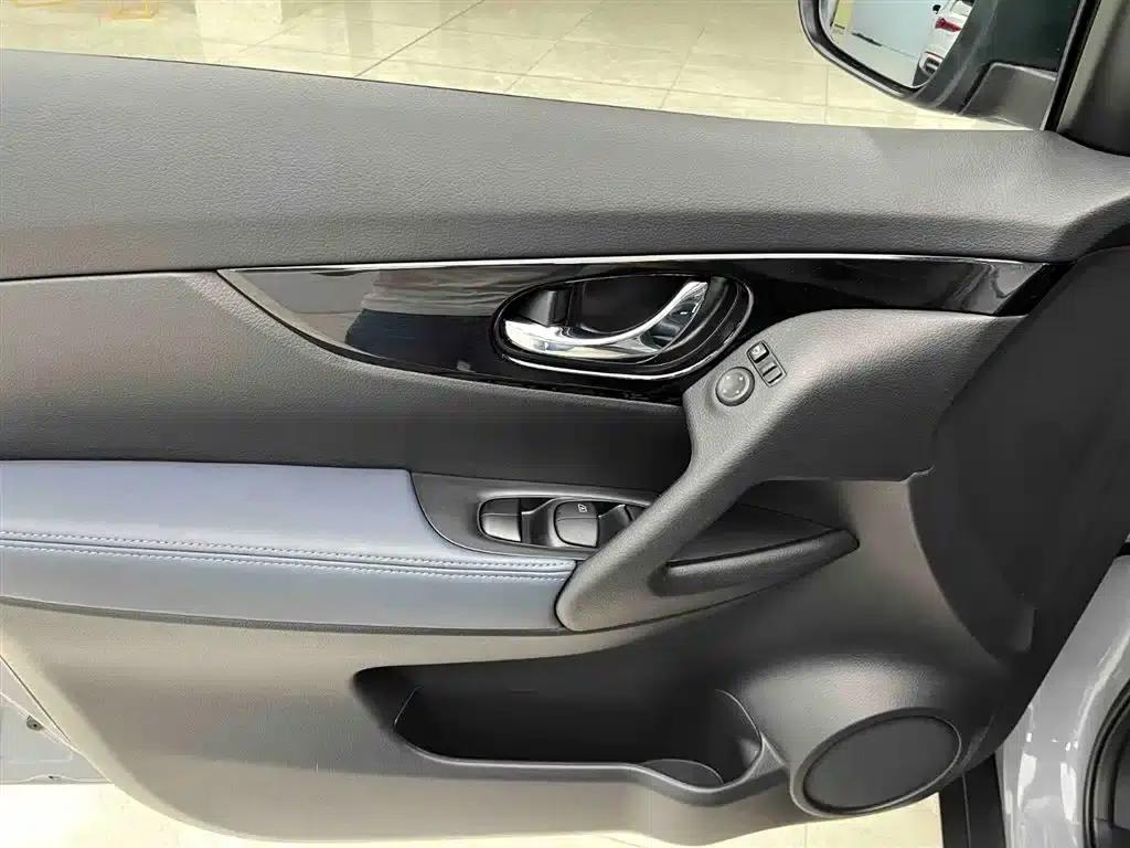 Nissan X-Trail 2025 Honor 2.0L 2WD Leading Edition — миниатюра 9