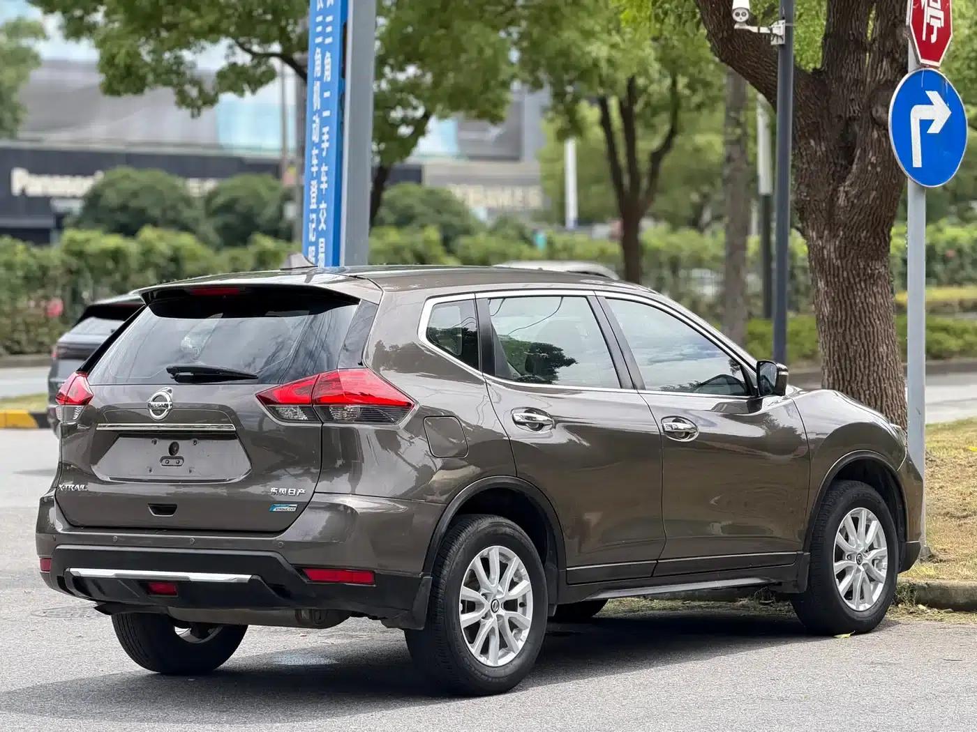 Nissan X-Trail 2017 2.0L CVT Comfort Edition 2WD — миниатюра 6