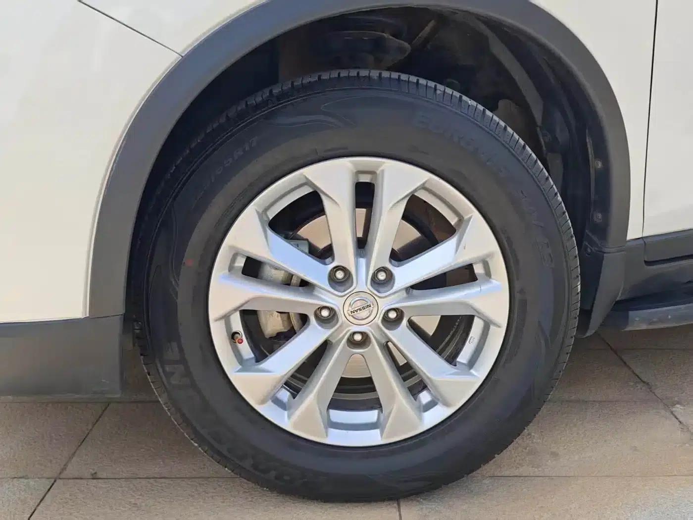 Nissan X-Trail 2014 2.0L CVT Comfort Edition 2WD — миниатюра 17