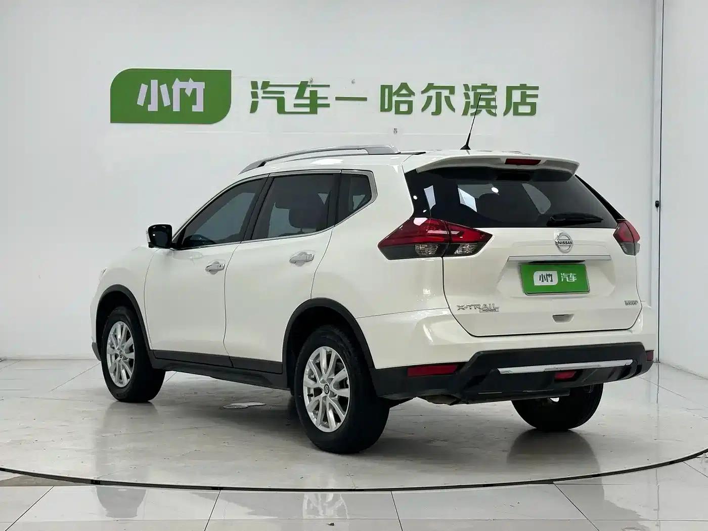 Nissan X-Trail 2022 Facelift 2.0L 2WD Intelligent Connectivity Premium Edition — миниатюра 4