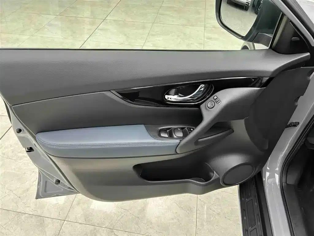 Nissan X-Trail 2025 Honor 2.0L 2WD Leading Edition — миниатюра 11