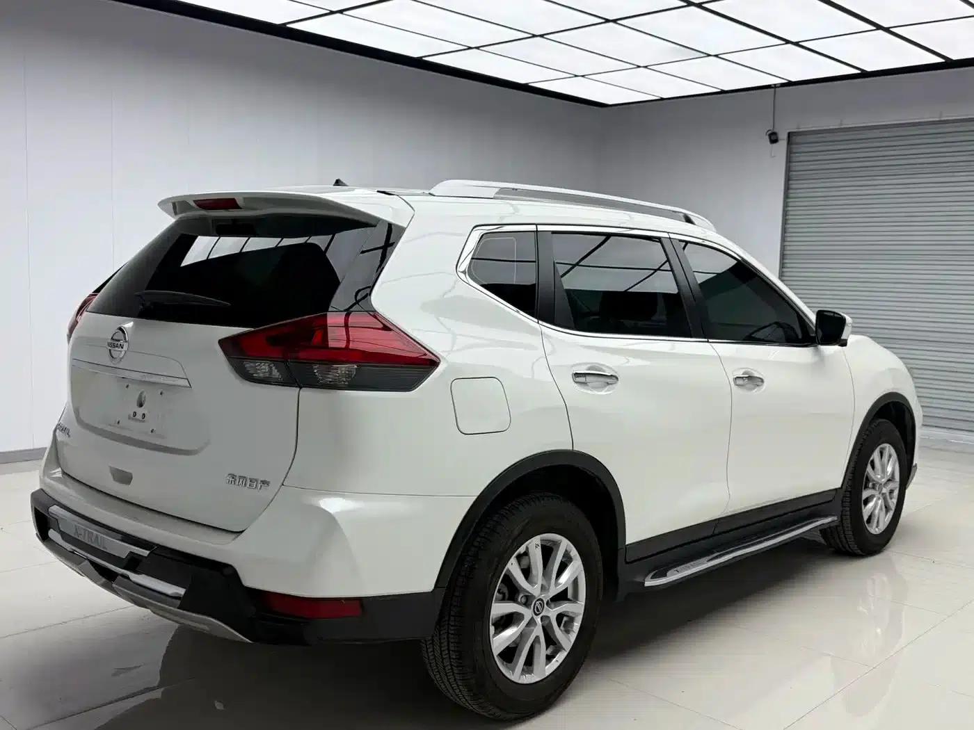 Nissan X-Trail 2023 Classic 2.0L 2WD Intelligent Connectivity Premium Edition — миниатюра 4