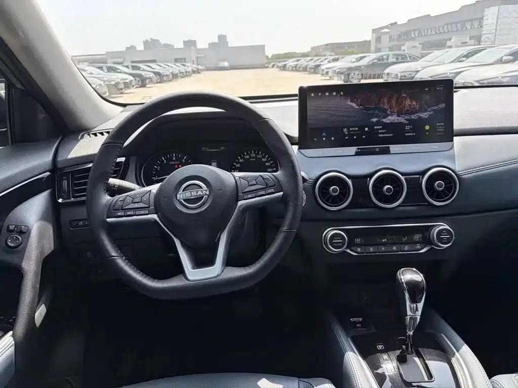 Nissan X-Trail 2025 Honor 2.0L 2WD Leading Edition — миниатюра 10