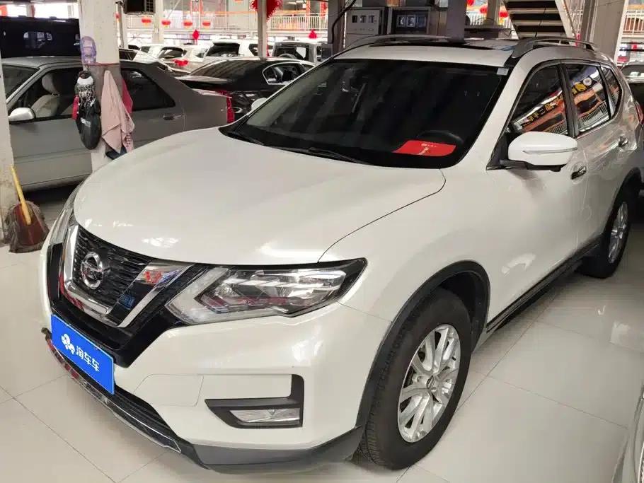 Nissan X-Trail 2017 2.0L CVT Fashion Edition 2WD — миниатюра 1