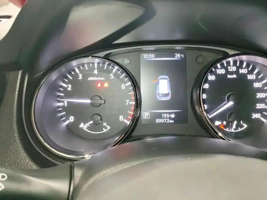 Nissan X-Trail 2017 2.0L CVT Fashion Edition 2WD — миниатюра 14