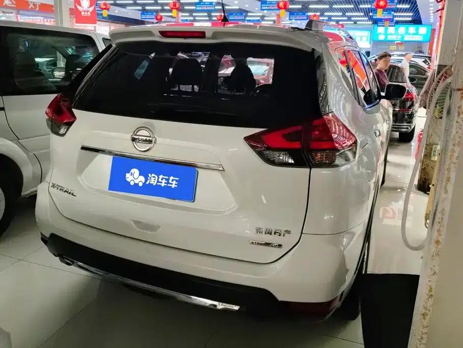 Nissan X-Trail 2017 2.0L CVT Fashion Edition 2WD — миниатюра 3