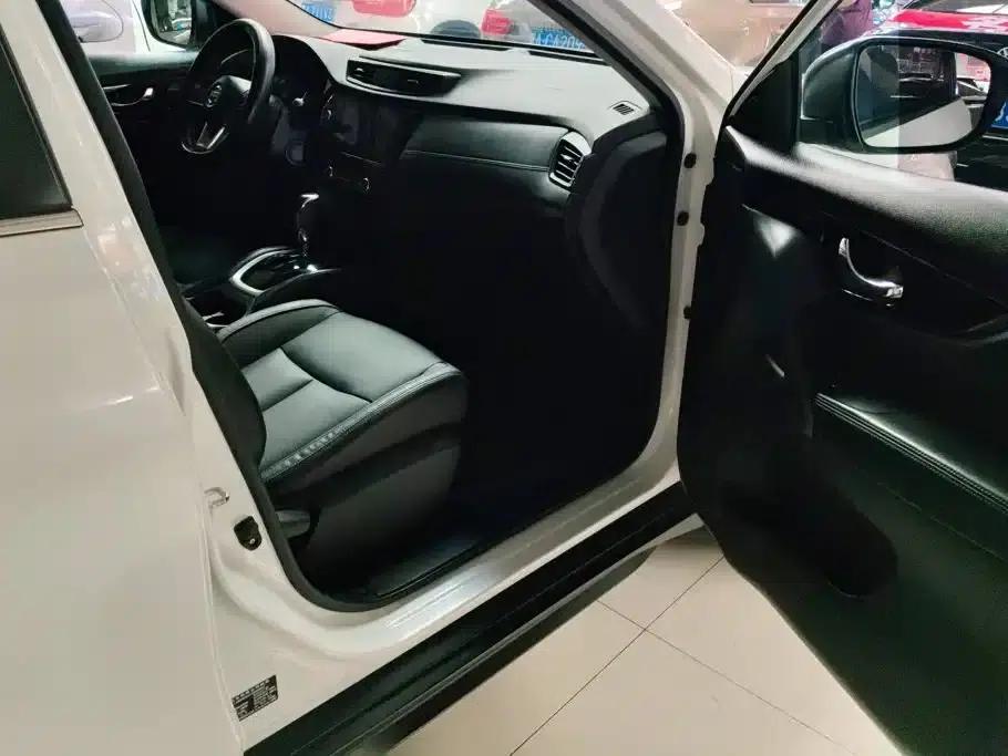 Nissan X-Trail 2017 2.0L CVT Fashion Edition 2WD — миниатюра 8