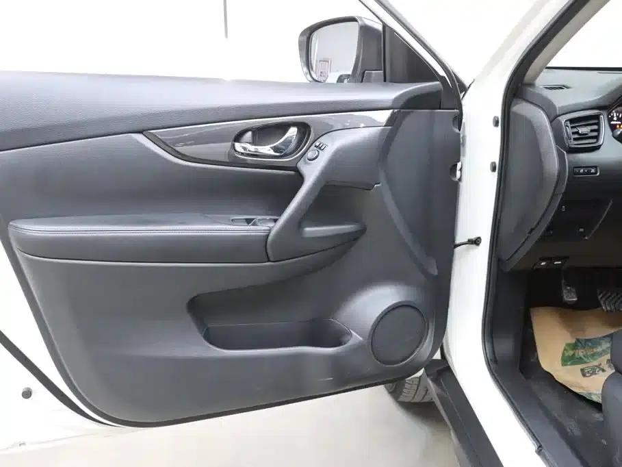Nissan X-Trail 2017 2.0L CVT Comfort Edition 2WD — миниатюра 12