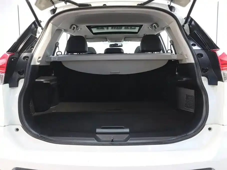 Nissan X-Trail 2017 2.0L CVT Comfort Edition 2WD — миниатюра 31