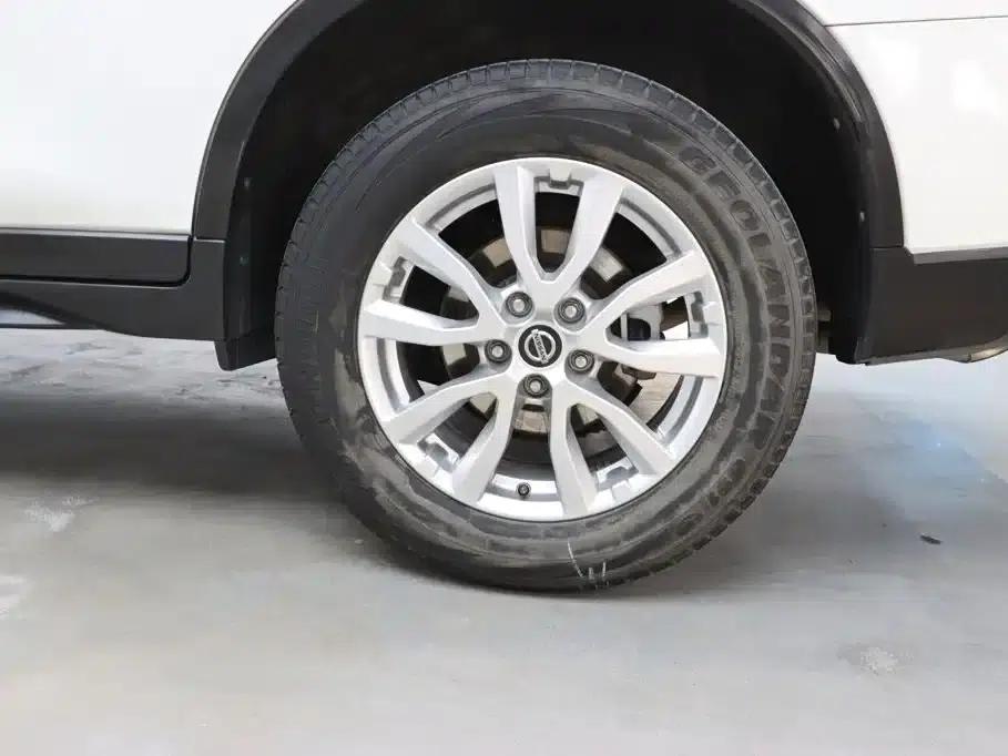 Nissan X-Trail 2017 2.0L CVT Comfort Edition 2WD — миниатюра 33